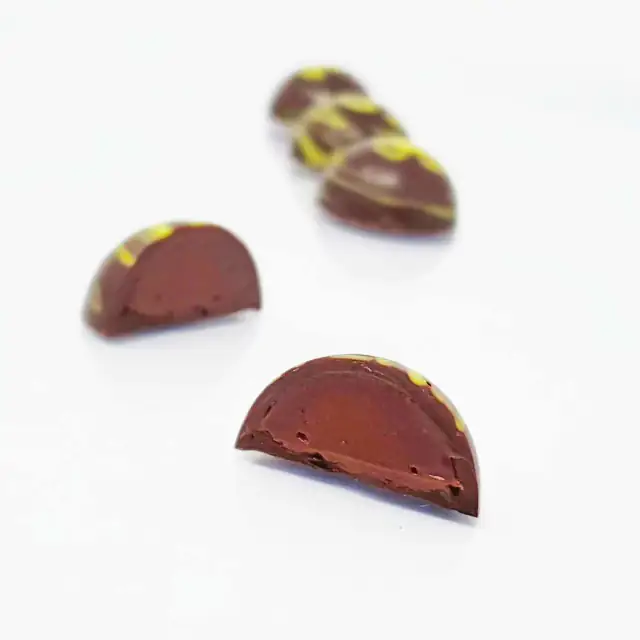 Chocolats fourrés ganache Kalamansi