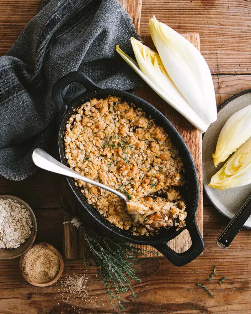 Crumble d'endives aux oignons caramélisés