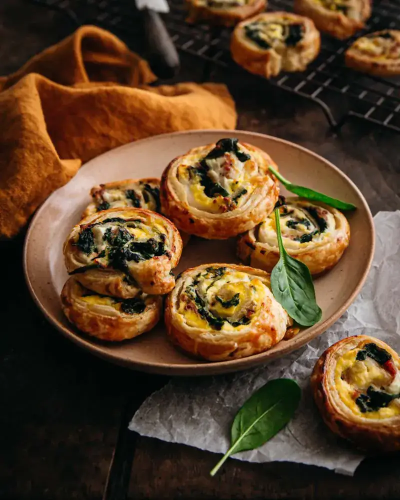 Feuilletés roulés épinards, ricotta et jambon